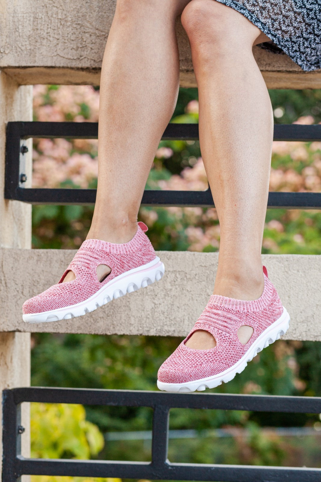 Propet Women's TravelActiv Avid Sneakers - Lifestyle