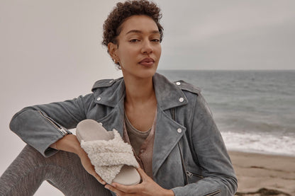 Vionic Relax Ii womens Slide Slipper - Cream Shearling - 0001 2-med