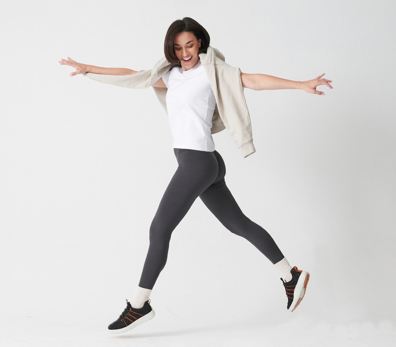 Strive Lisbon Women's Comfort Sneaker - Black Ii - Lifestyle