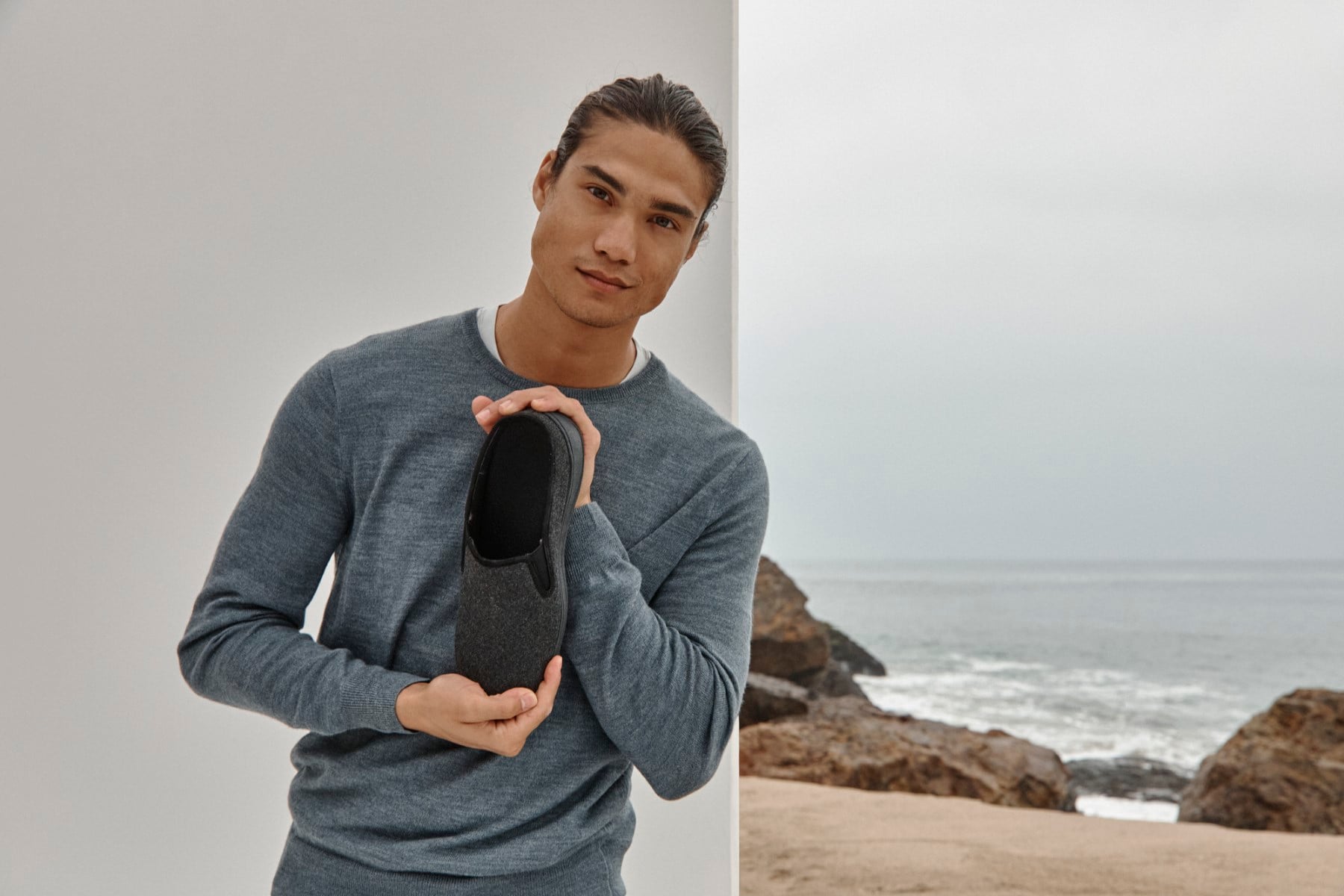 Vionic Unwind Men's Comfortable and Supportive Clog Slipper