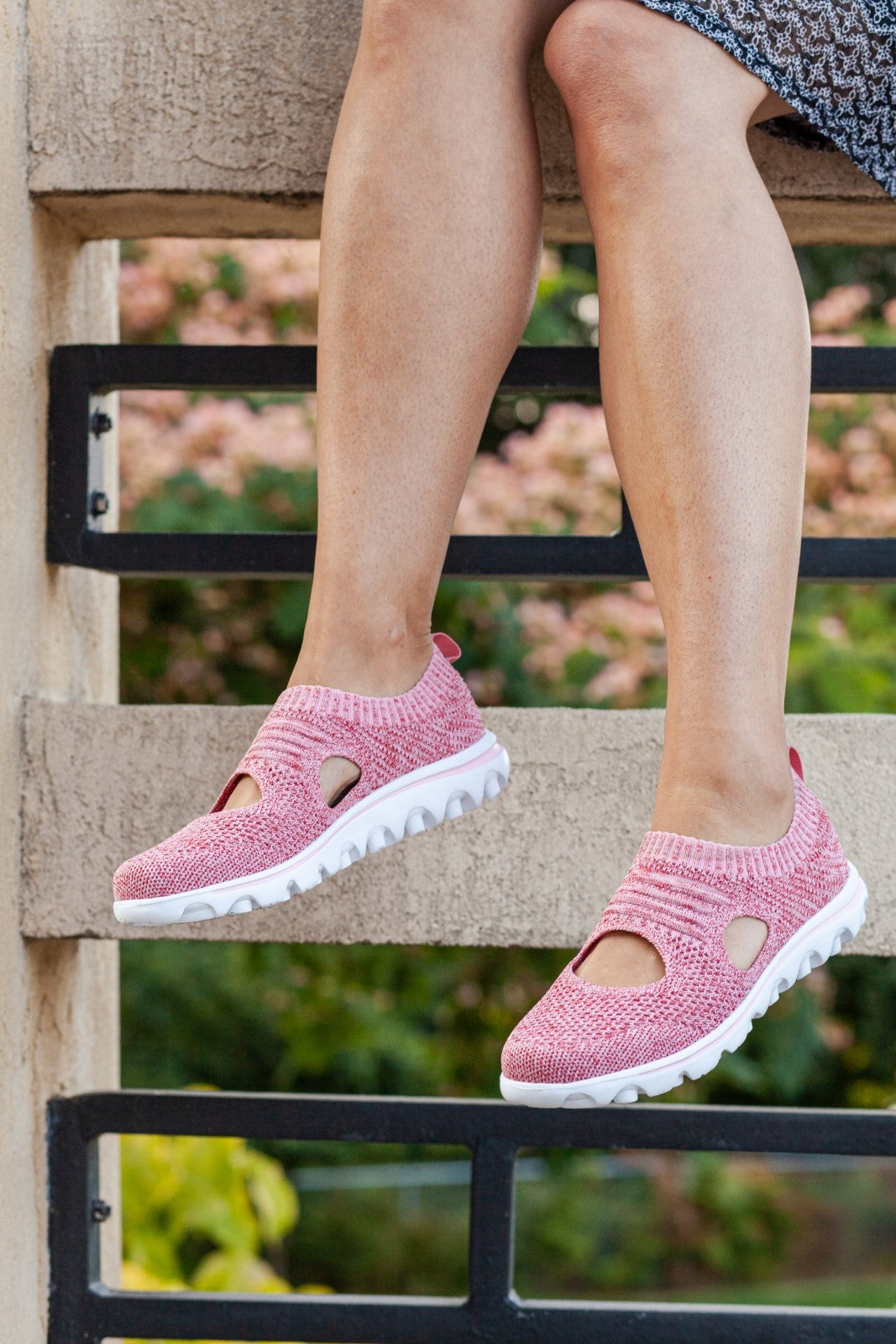 Propet Women's TravelActiv Avid Sneakers - Lifestyle