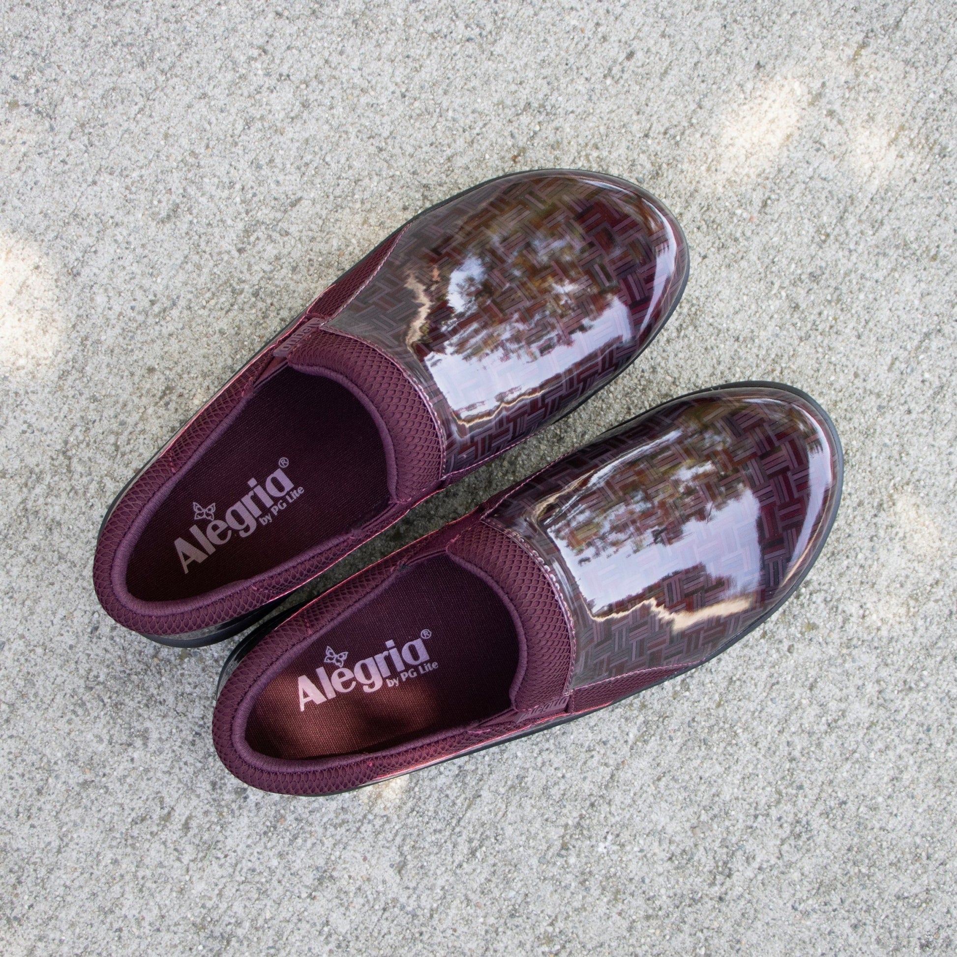 Alegria Duette Comfort Arch Support Women's Casual Shoe - Wine Block - 2