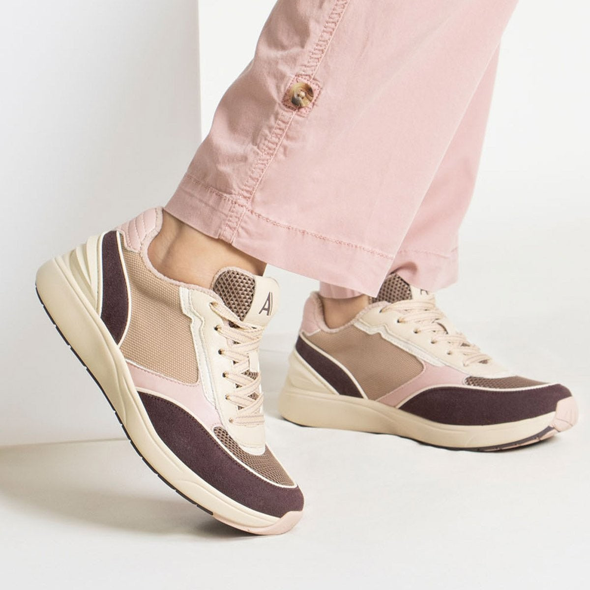 Alegria Embyr LC04/18/26 Comfort Arch Support Women's Sneaker - Cherry Lacquer - 2