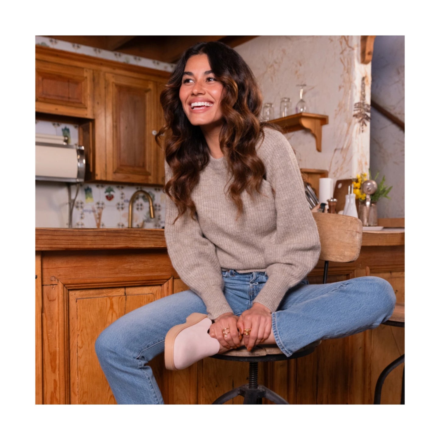 Reef Vista Skye view 2 - Cameo Rose Suede