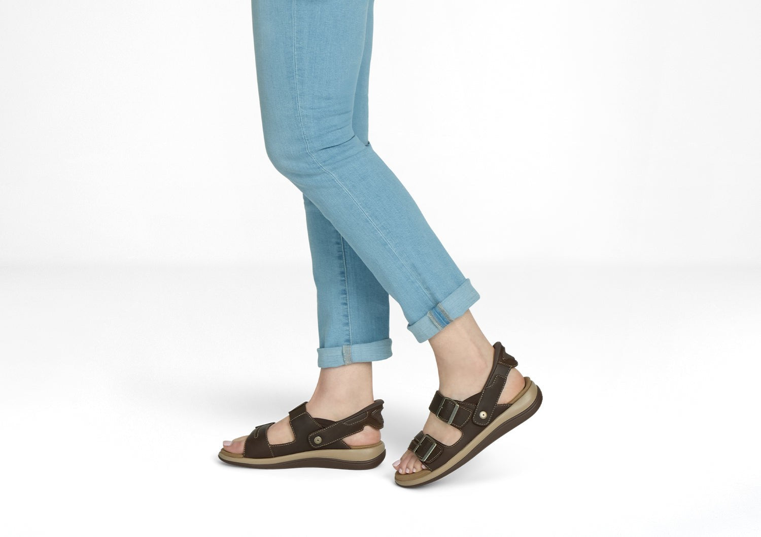 Orthofeet Minerva Hands-Free Supportive Women's Sandals - Brown - Lifestyle View - 8
